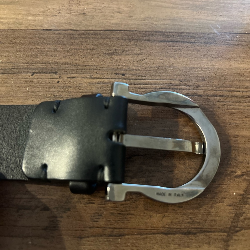 Salvatore Ferragamo Black Leather Belt - Picture 2 of 5